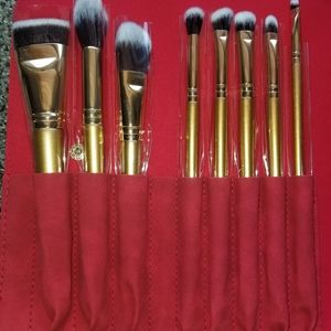 Luxie Glitter and Gold 8 piece Brush Set